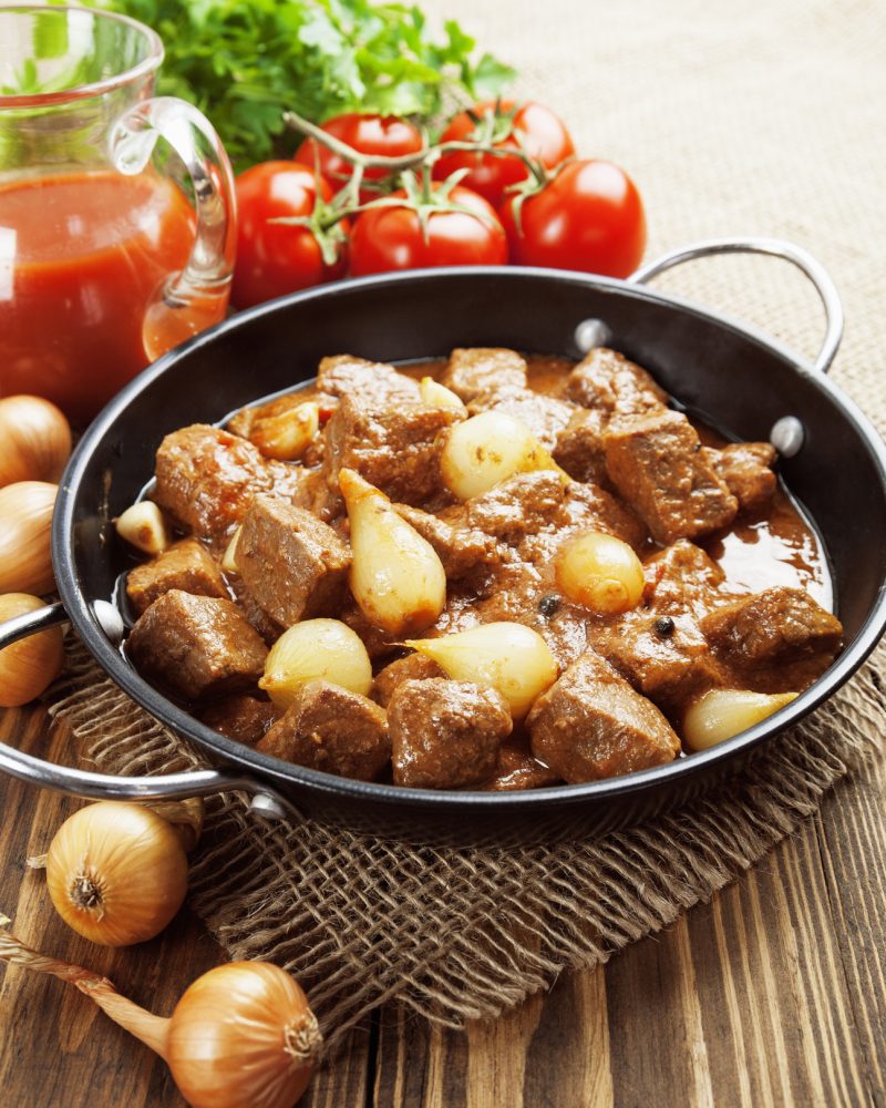 stifado-stewed-beef-with-onions-and-tomatoes-2026-01-11-08-07-43-utc